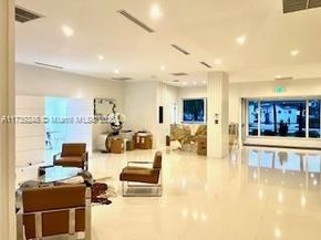6450 Collins av 509, Miami Beach FL 33141
