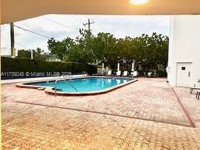 6450 Collins av 509, Miami Beach FL 33141