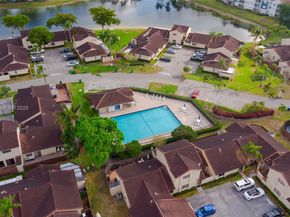 6268 NW 170th Ter, Hialeah FL 33015