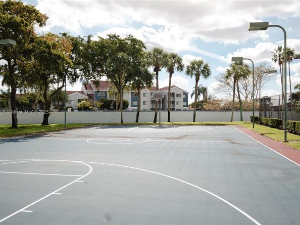 6268 NW 170th Ter, Hialeah FL 33015