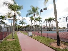 6268 NW 170th Ter, Hialeah FL 33015
