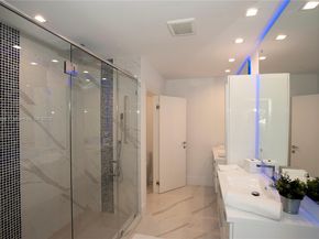 1001 Diplomat Pkwy, Hallandale Beach FL 33009