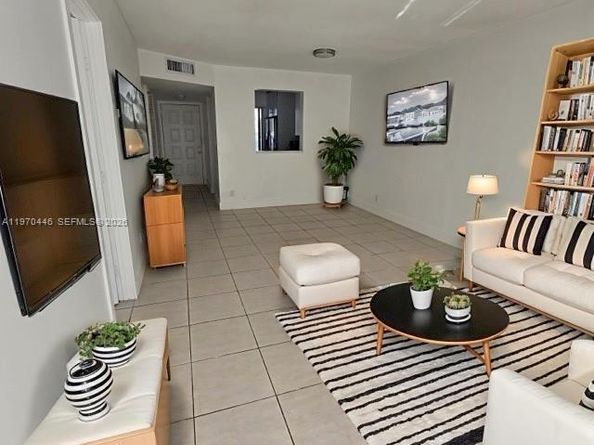 8700 N Sherman Cir 108, Miramar FL 33025