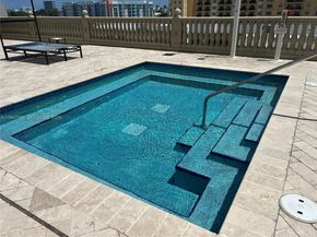 10 Aragon Ave 814, Coral Gables FL 33134