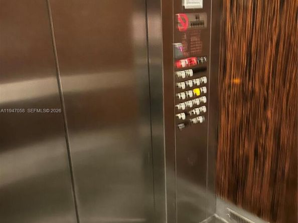 10 Aragon Ave 814, Coral Gables FL 33134