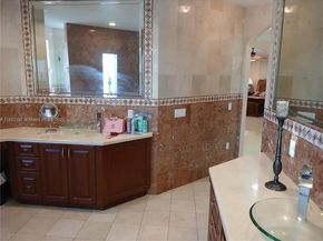 13190 NW 6th St, Miami FL 33182