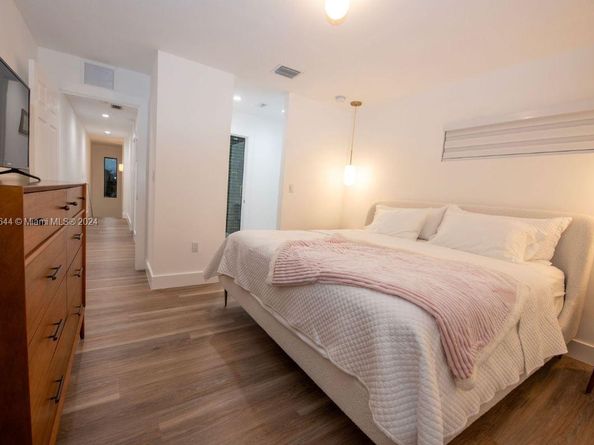 2033 SW 62nd Ave A, Miami FL 33155
