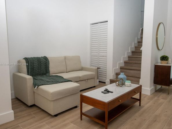 2033 SW 62nd Ave A, Miami FL 33155