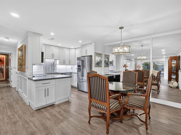 6471 Bay Club Dr 3, Fort Lauderdale FL 33308