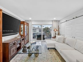 6471 Bay Club Dr 3, Fort Lauderdale FL 33308