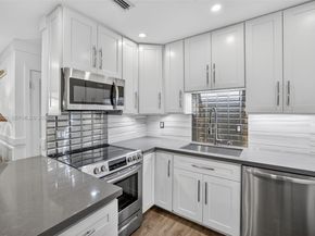 6471 Bay Club Dr 3, Fort Lauderdale FL 33308