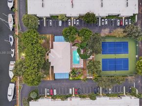 6471 Bay Club Dr 3, Fort Lauderdale FL 33308