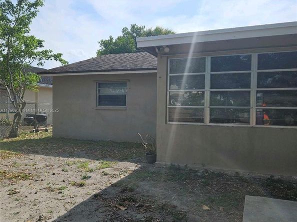 22624 SW 64th Way, Boca Raton FL 33428