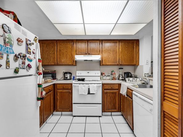 12239 SW 14th Ln 3212, Miami FL 33184