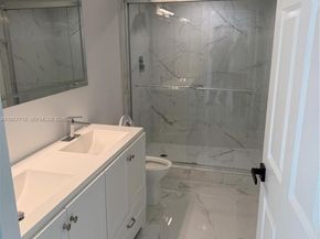 7290 Kinghurst Dr 306, Delray Beach FL 33446