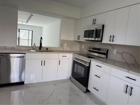 7290 Kinghurst Dr 306, Delray Beach FL 33446