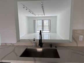 7290 Kinghurst Dr 306, Delray Beach FL 33446