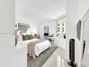 335 S Biscayne Bl 3408, Miami FL 33131