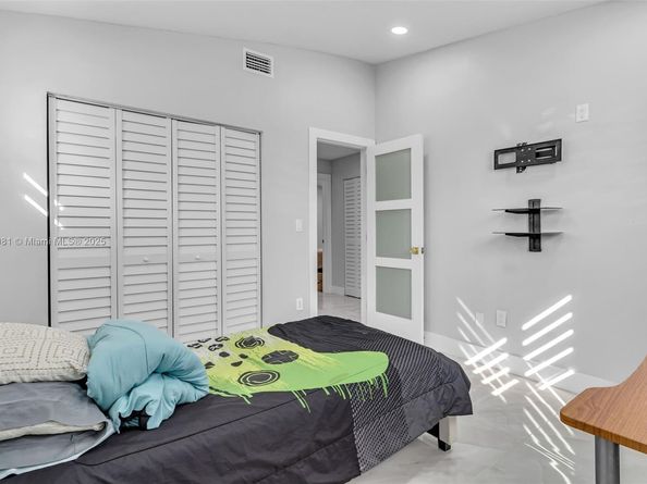 13996 SW 160th St, Miami FL 33177