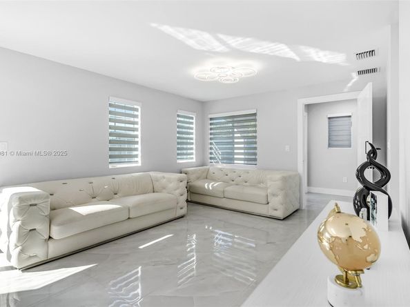 13996 SW 160th St, Miami FL 33177