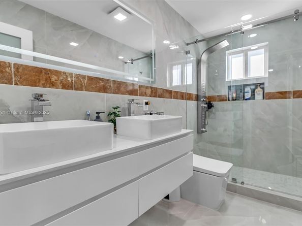 13996 SW 160th St, Miami FL 33177