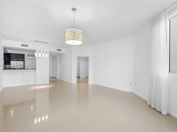 3030 NE 188th St 606, Aventura FL 33180