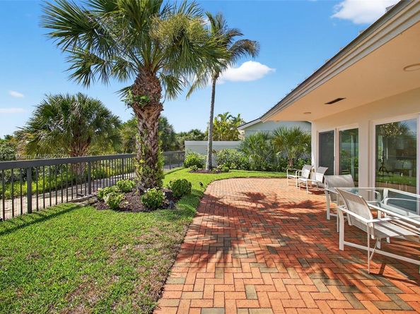 257 Ridge Rd, Jupiter FL 33477