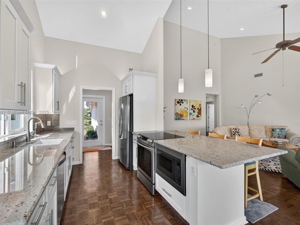 257 Ridge Rd, Jupiter FL 33477