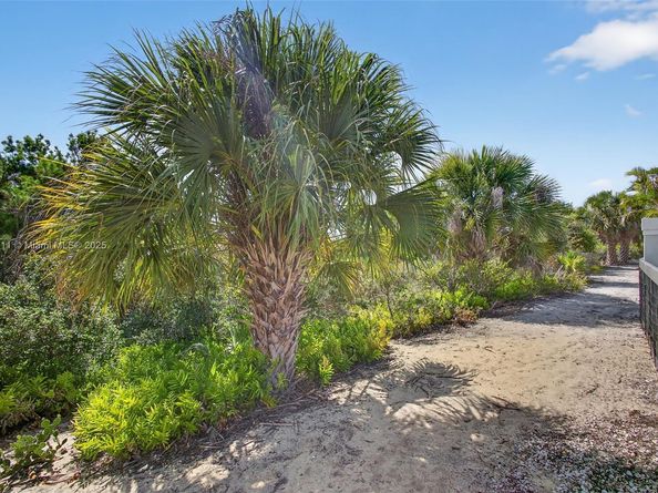 257 Ridge Rd, Jupiter FL 33477