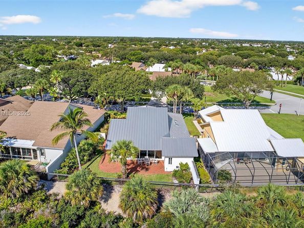 257 Ridge Rd, Jupiter FL 33477