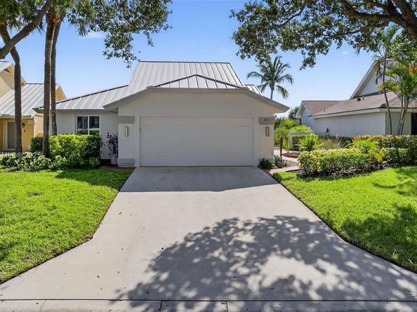 257 Ridge Rd, Jupiter FL 33477