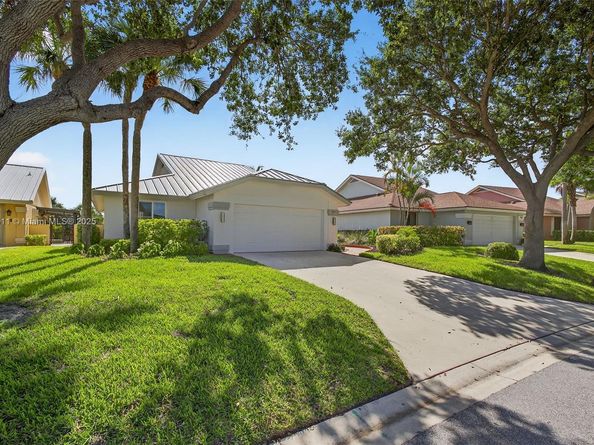 257 Ridge Rd, Jupiter FL 33477