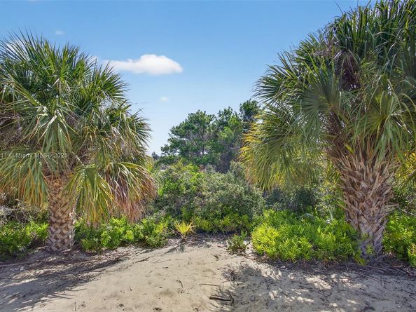 257 Ridge Rd, Jupiter FL 33477