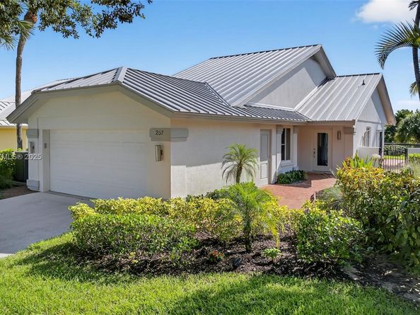 257 Ridge Rd, Jupiter FL 33477