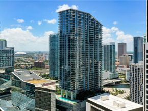 68 SE 6th St 1201, Miami FL 33131