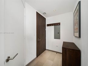 68 SE 6th St 1201, Miami FL 33131