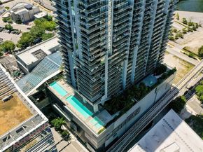 68 SE 6th St 1201, Miami FL 33131