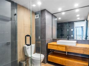 121 Golden Isles Dr 803, Hallandale Beach FL 33009