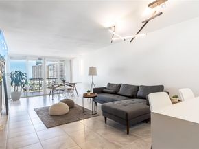 121 Golden Isles Dr 803, Hallandale Beach FL 33009