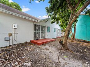 11075 SW 221st Ter, Miami FL 33170
