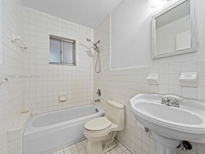 11075 SW 221st Ter, Miami FL 33170