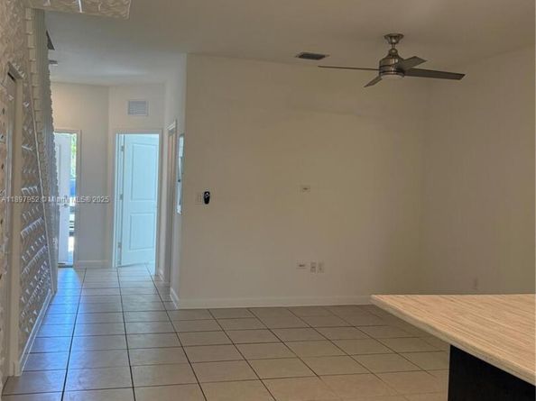 2739 SE 17th St, Homestead FL 33035