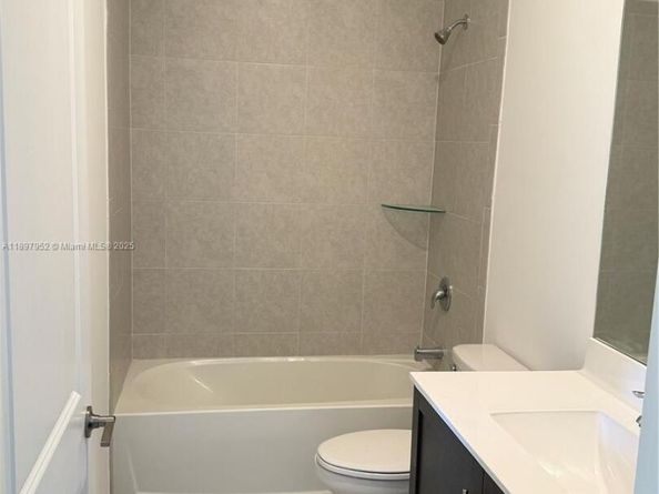 2739 SE 17th St, Homestead FL 33035