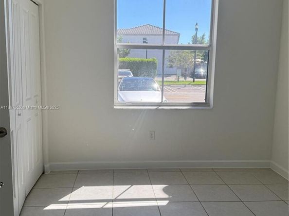 2739 SE 17th St, Homestead FL 33035