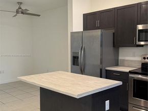 2739 SE 17th St, Homestead FL 33035