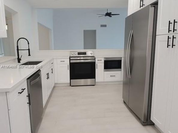 4603 King Palm Dr, Tamarac FL 33319