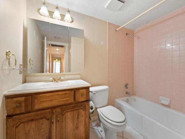 1440 Egret Rd, Homestead FL 33035