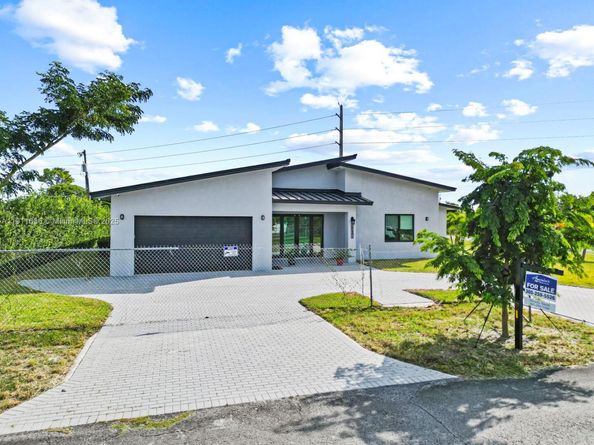 22451 SW 118 Ave, Miami FL 33170