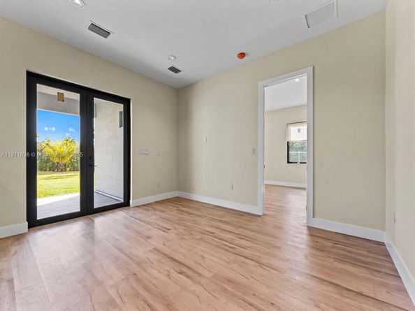 22451 SW 118 Ave, Miami FL 33170
