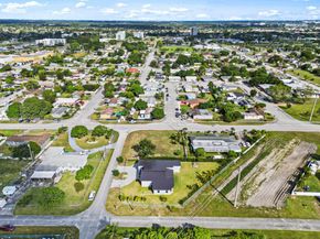 22451 SW 118 Ave, Miami FL 33170